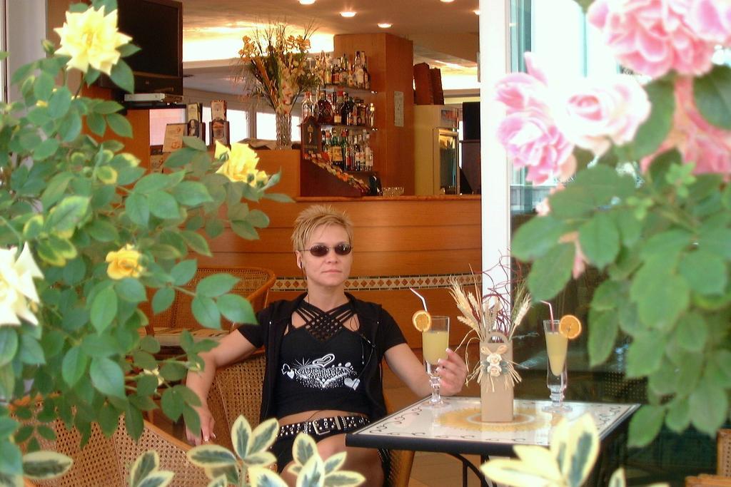 Hotel Kadett Rimini Kültér fotó