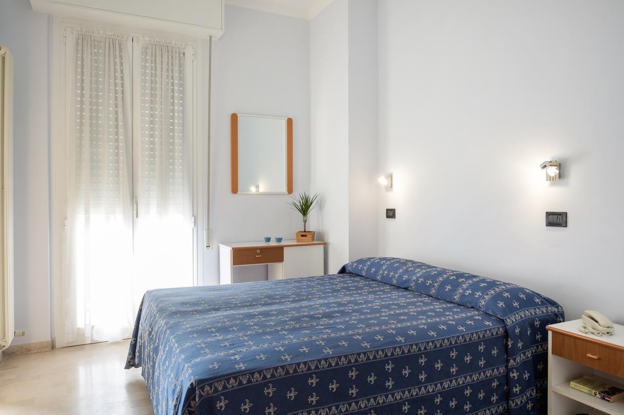 Hotel Kadett Rimini Kültér fotó